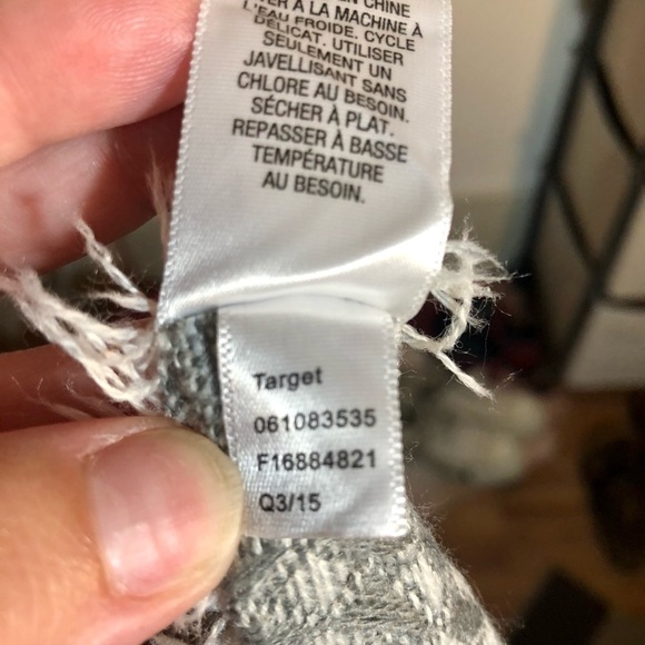 Target forever gray /white scarf - Picture 6 of 8